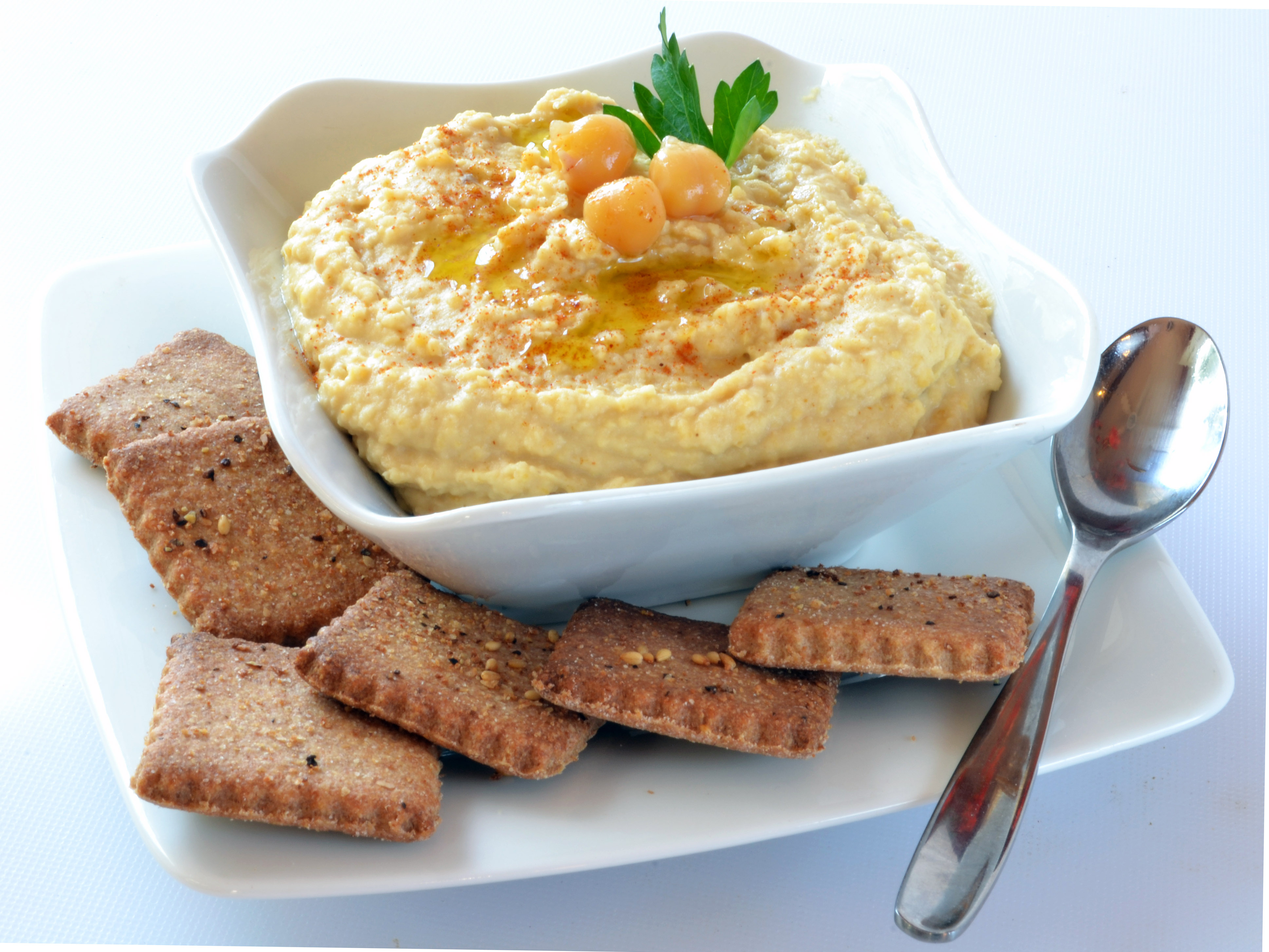 Jan's Easy Hummus and Homemade Wheat Thins