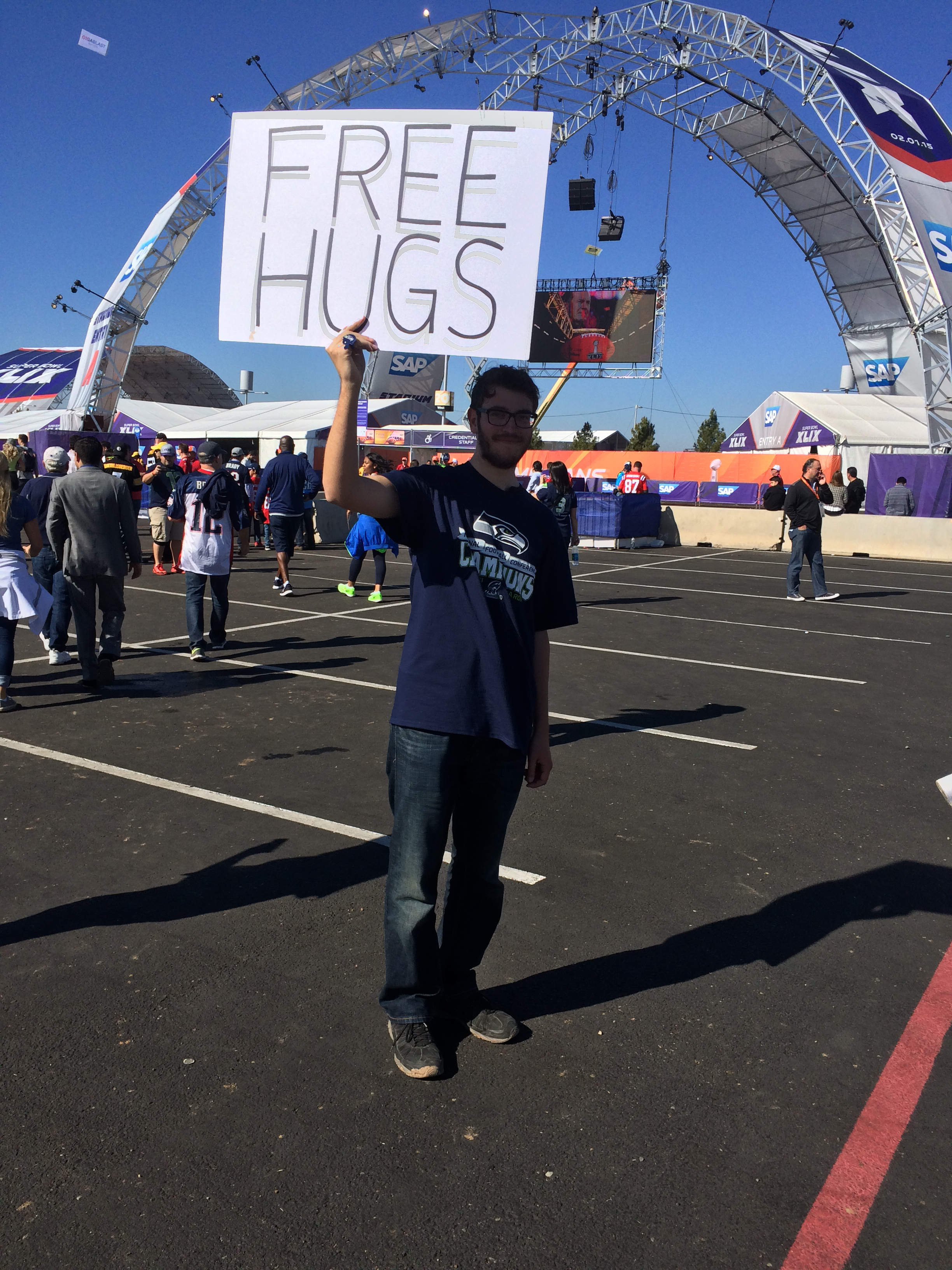 Super Bowl Ticket Scalpers Need A Hug Because Nobody Is Making Them Rich  This Year – Consumerist