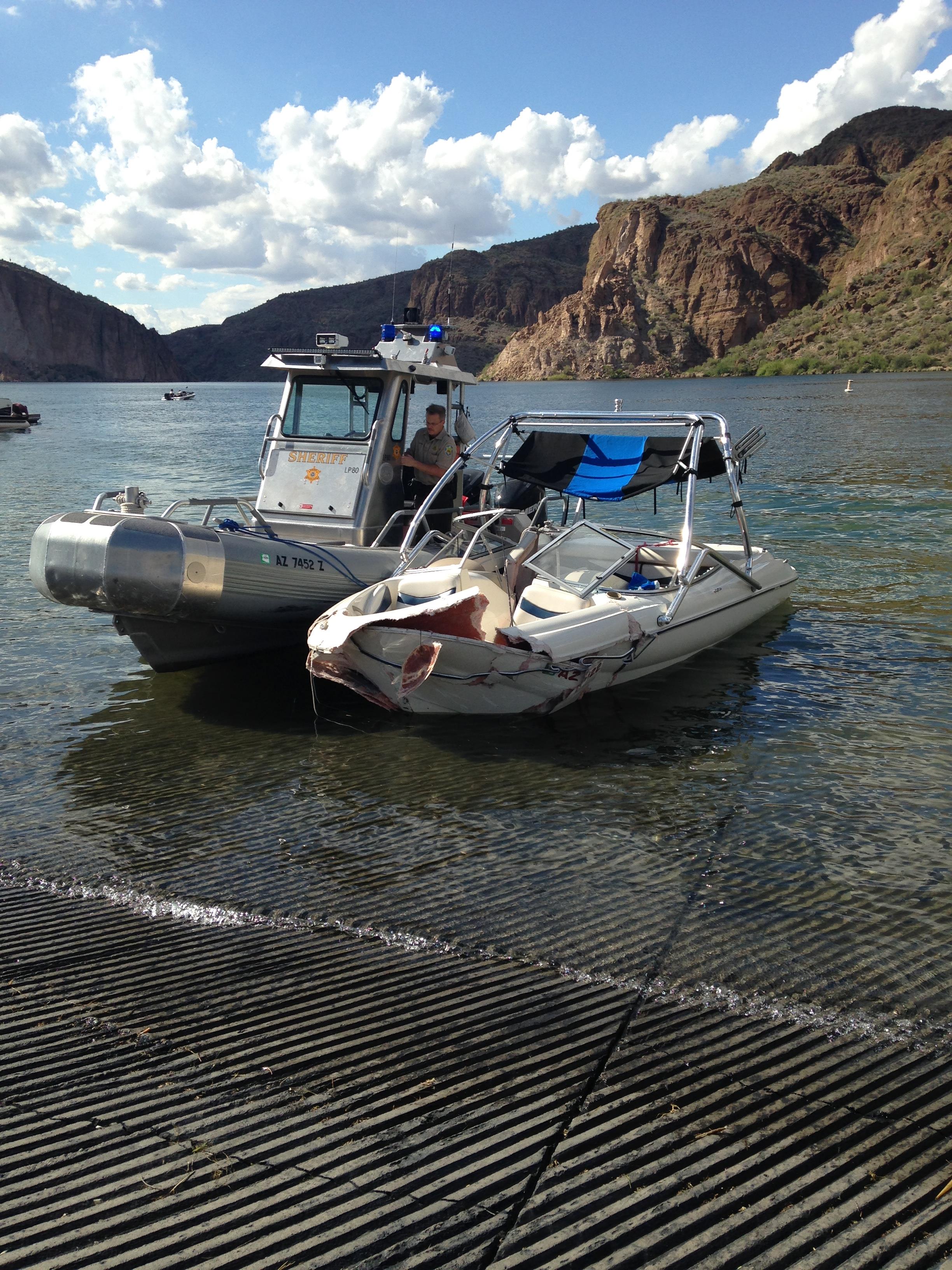 One dead in boating accident at Canyon Lake