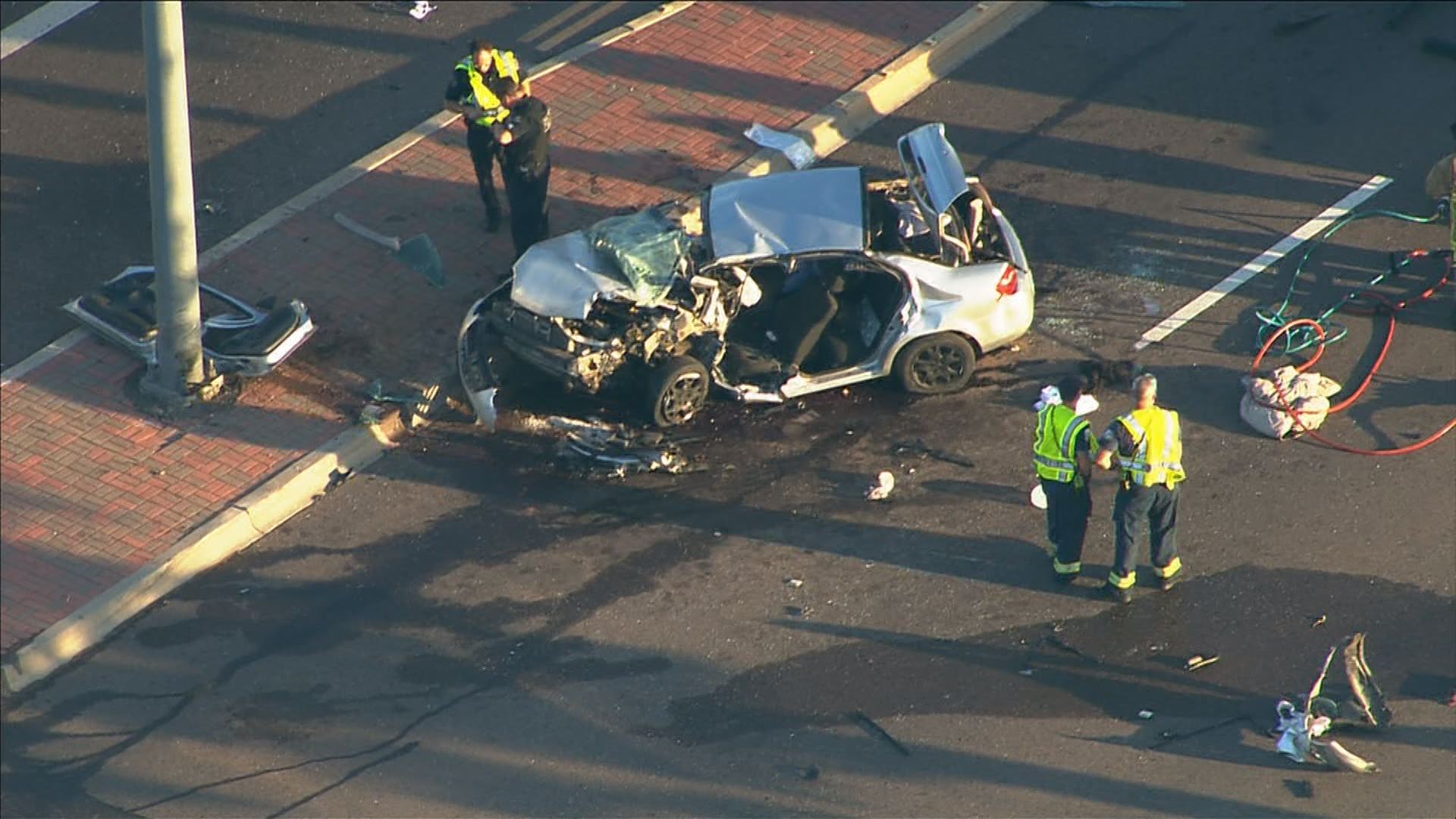 2 men critically injured in Mesa crash