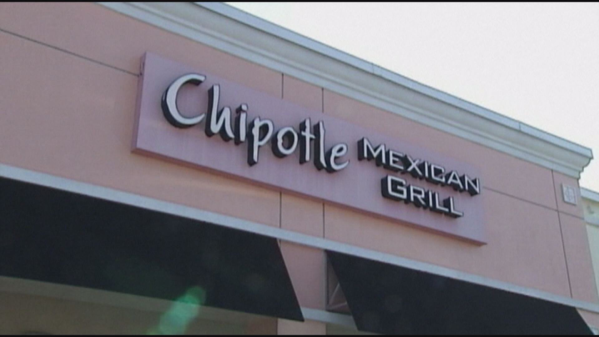 Chipotle hiring 4,000 in one day