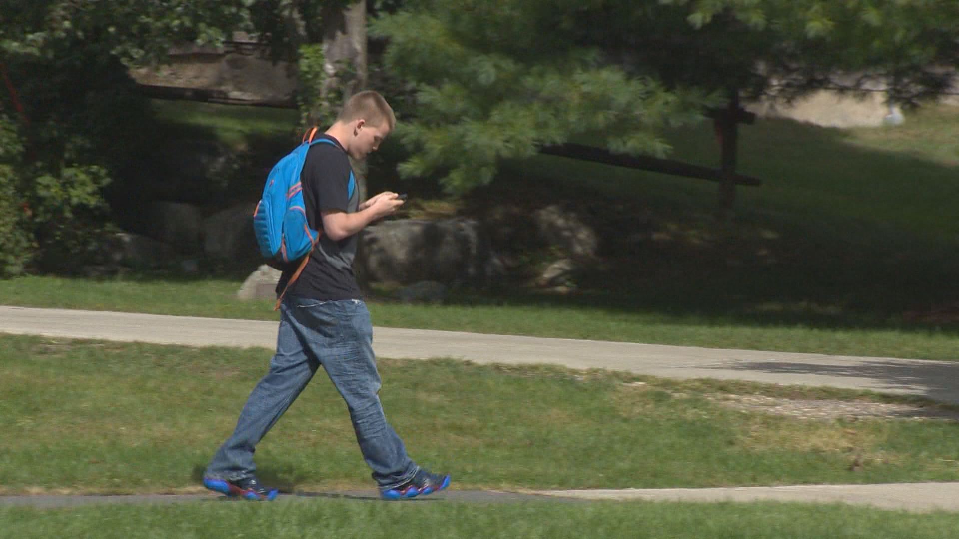 Backpacks can cause pain for kids