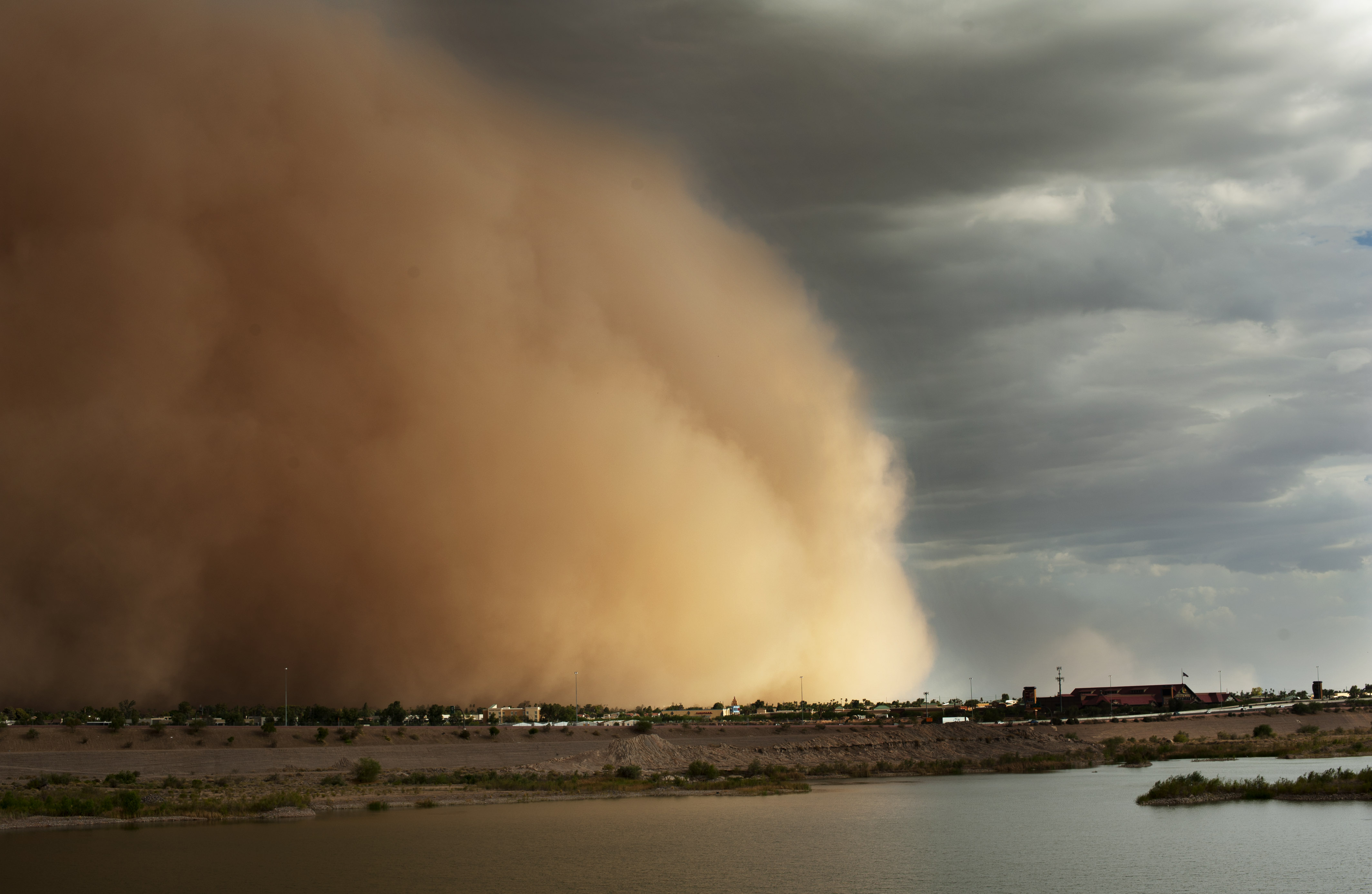 how-to-stay-safe-in-a-dust-storm-12news