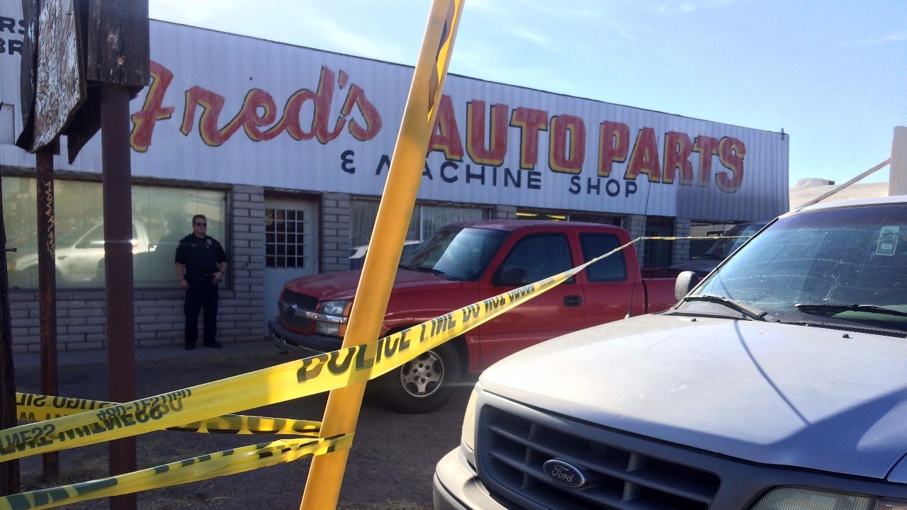 Sex offender found bound, killed in Phoenix auto parts shop | 12news.com