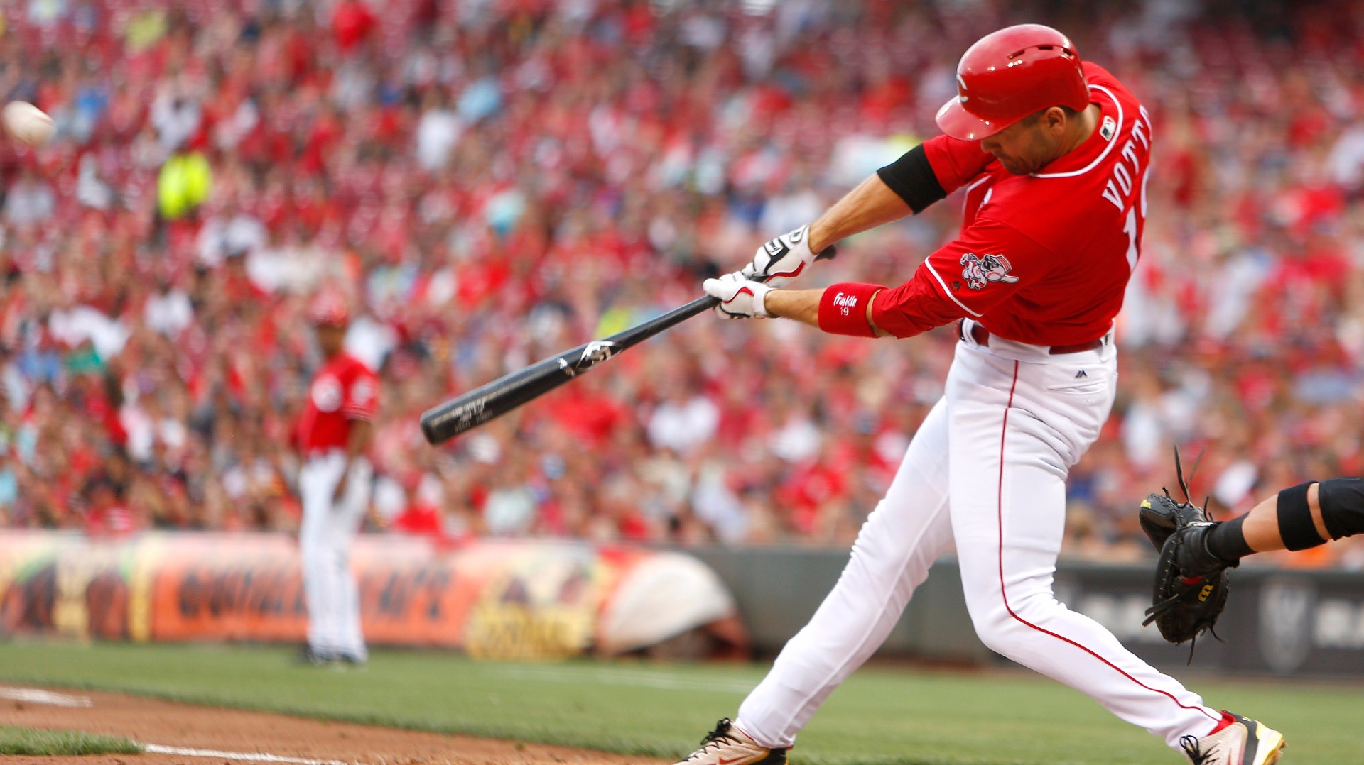 Reds All-Star Joey Votto to Begin Rehab with Bats TONIGHT