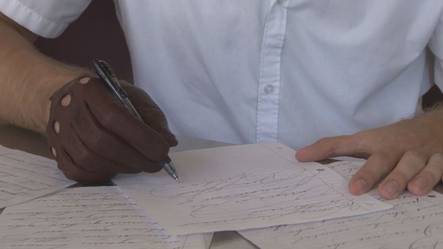 Entrepreneur on mission to bring cursive back to Arizona schools - 12news.com