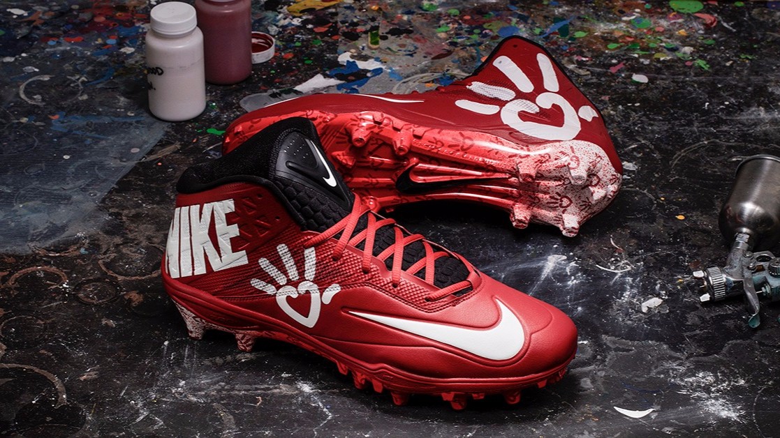 NFL players to support charities with custom cleats (photos