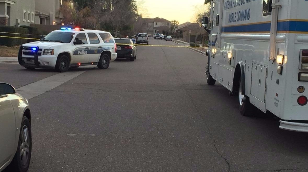 1 killed, 2 others injured in south Phoenix shooting | 12news.com