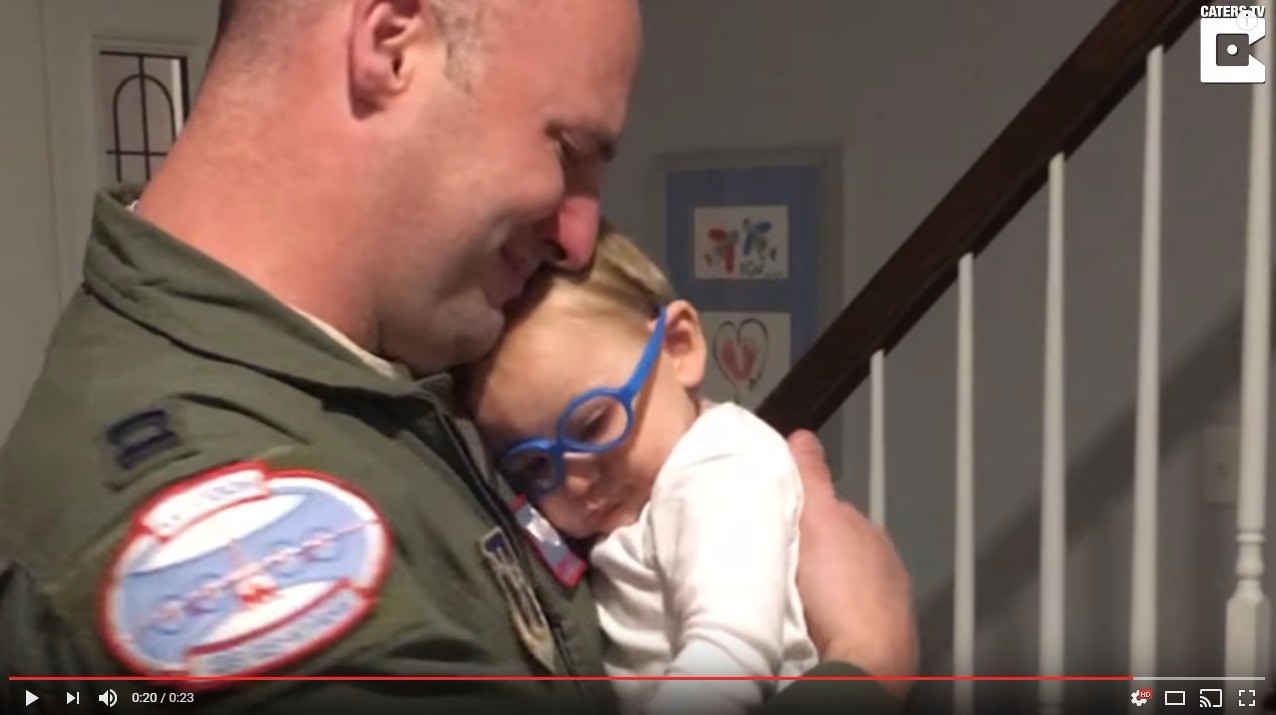 This Military Dad's Reunion With His Baby Is The Cutest Thing Ever ...