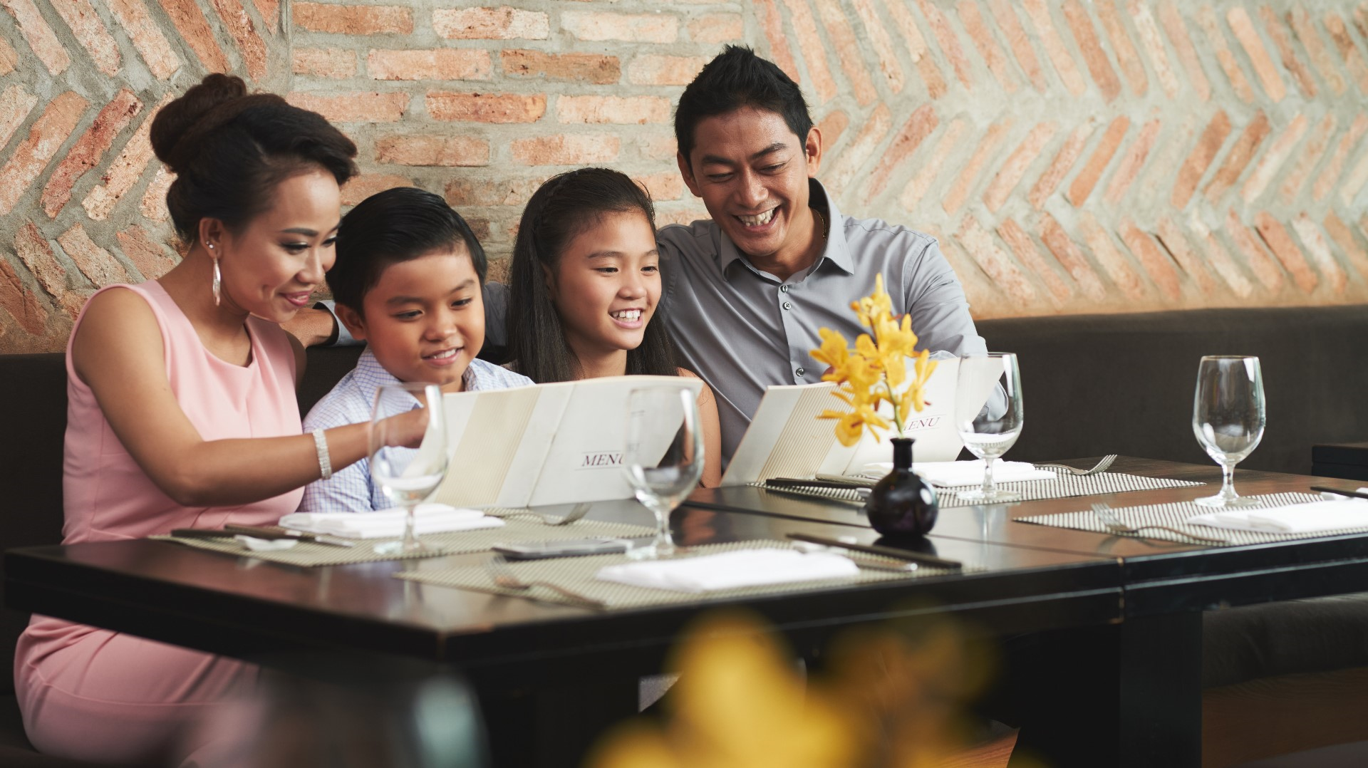 Treat dad to a great steak at LongHorn Steakhouse this Father's Day 