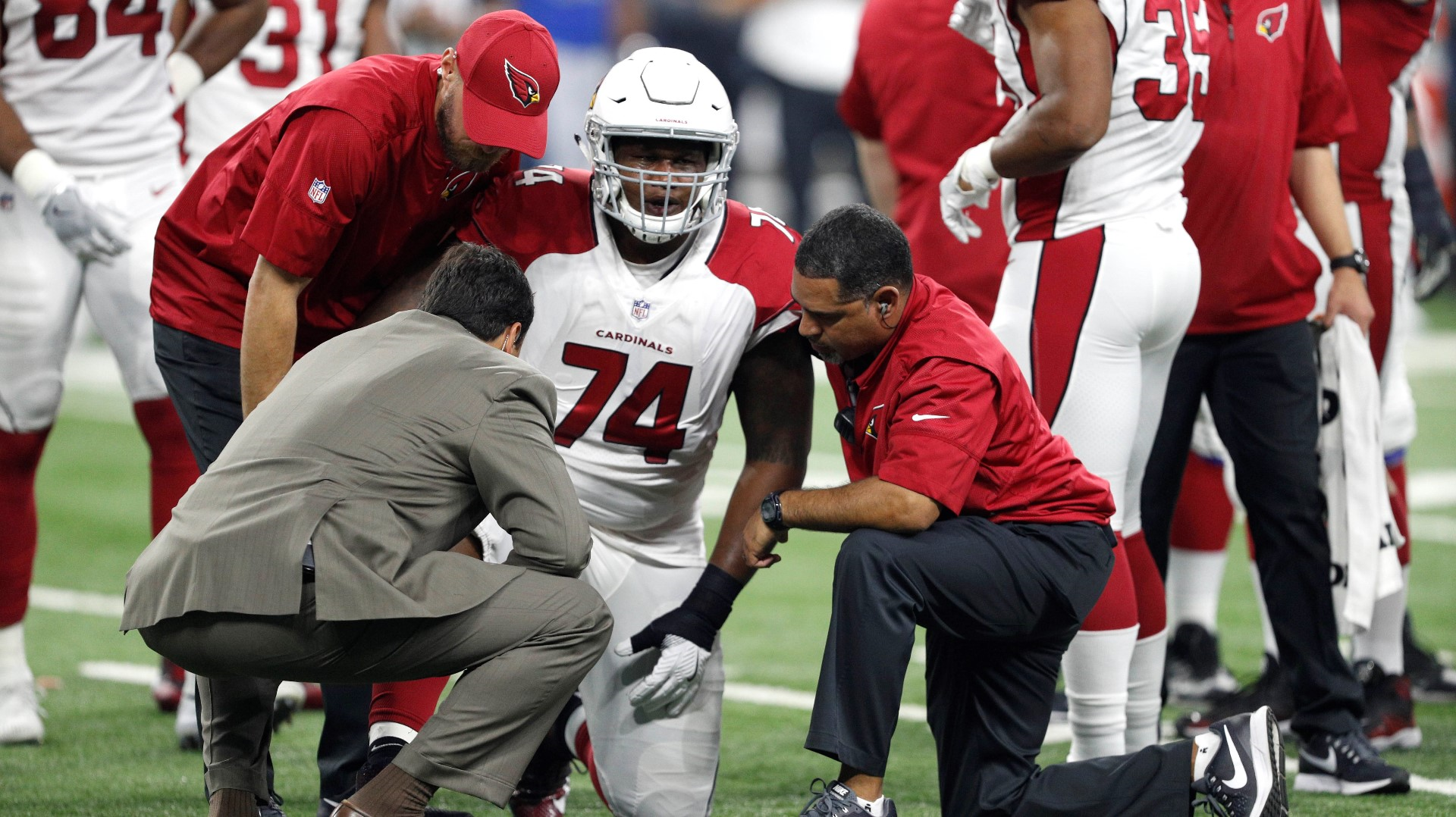 Cardinals Extend LT D.J. Humphries