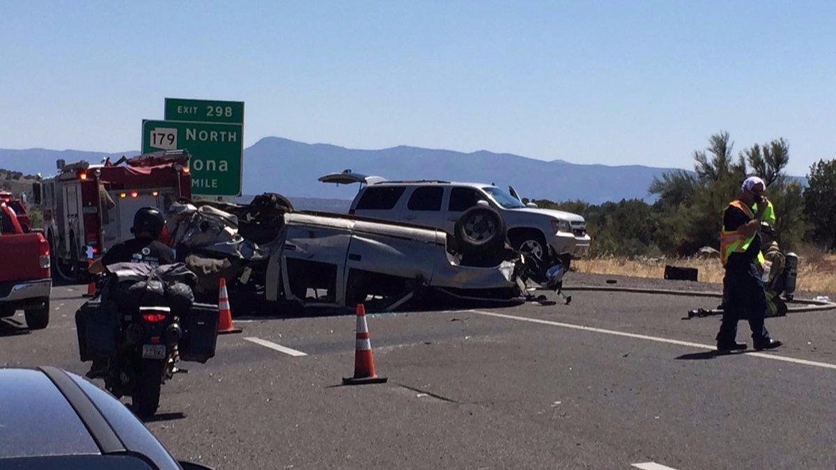 1 dead in large southbound I-17 crash | 12news.com